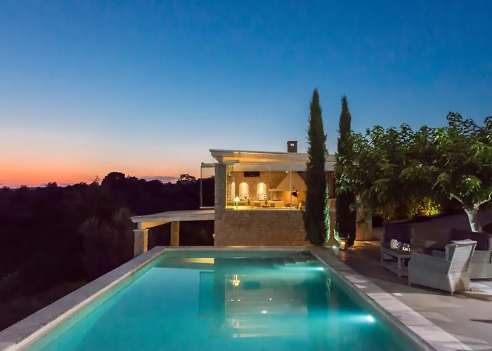 Myrtoan Pelagos Villa
