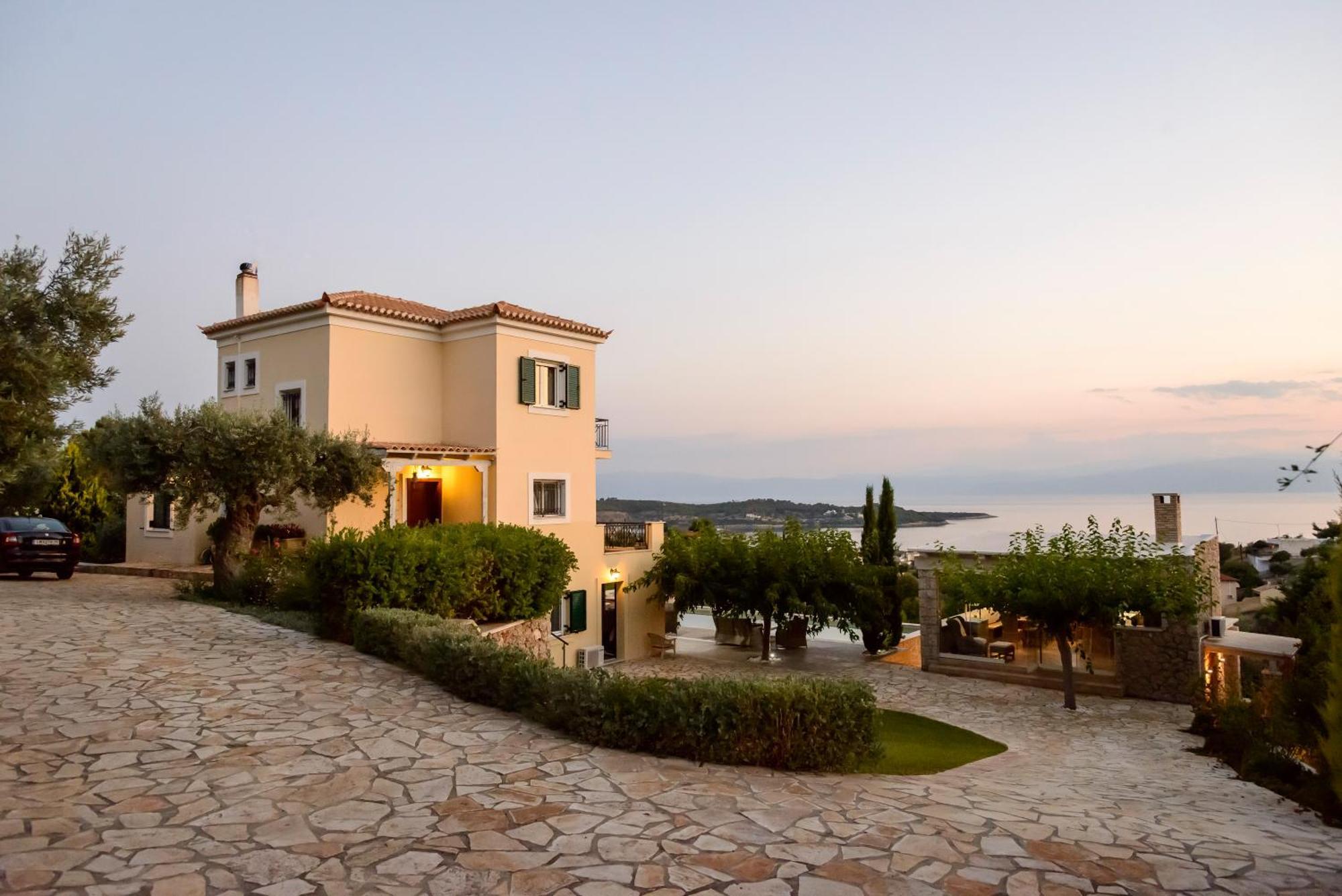 Villa Myrtoan Pelagos *