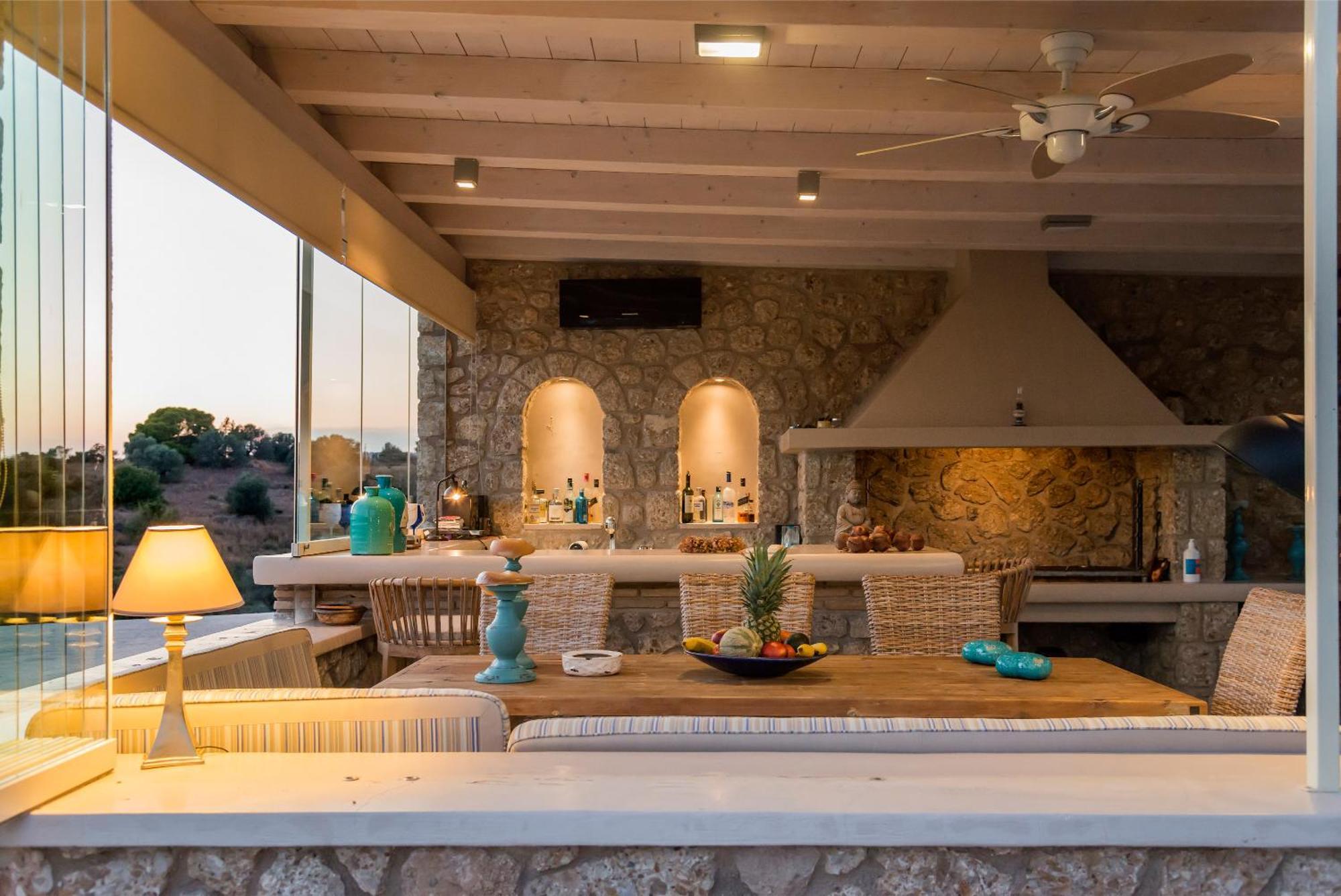 Villa Myrtoan Pelagos *