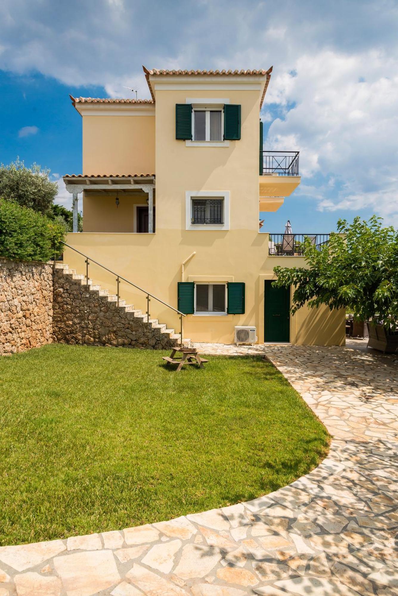 Myrtoan Pelagos Villa *